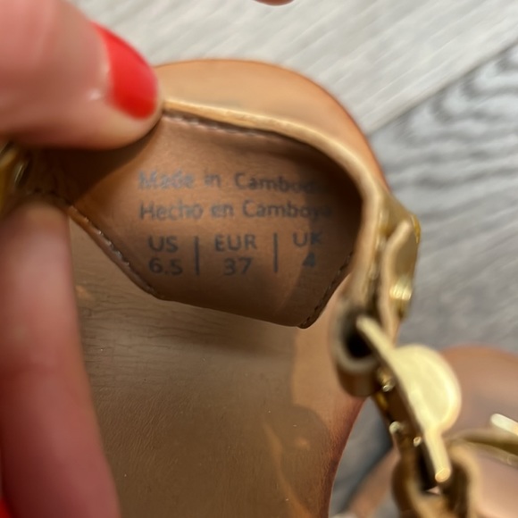 Aldo Gold Strappy Sandal - Picture 7 of 7